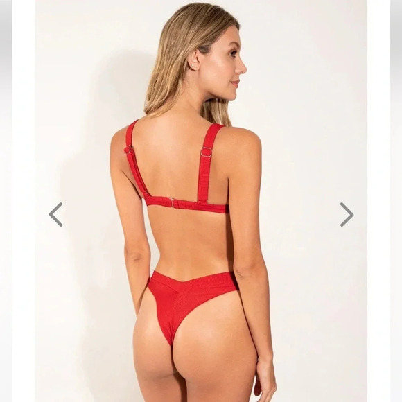 NWT OneOne Swimwear SET Bikini Kameron Jesse Red New Triangle Classic Rouge Sexy - Picture 3 of 16